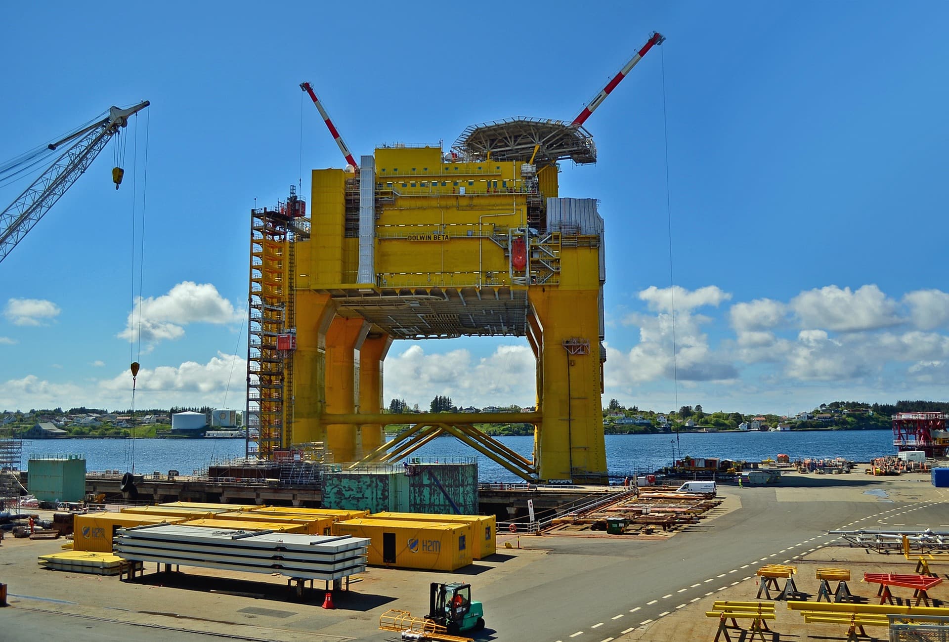 Offshore & Onshore Construction and Installation